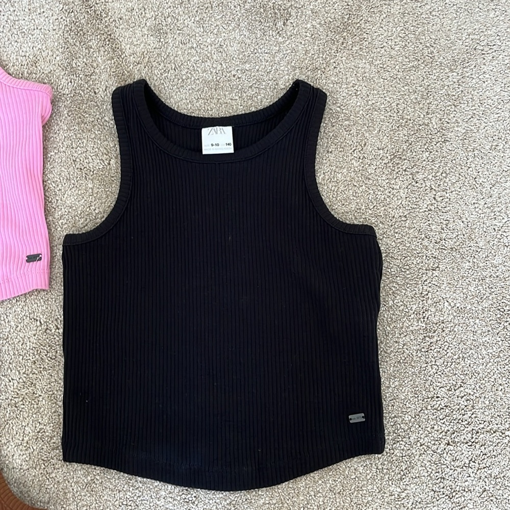 Tank tops - Picture 3 of 5